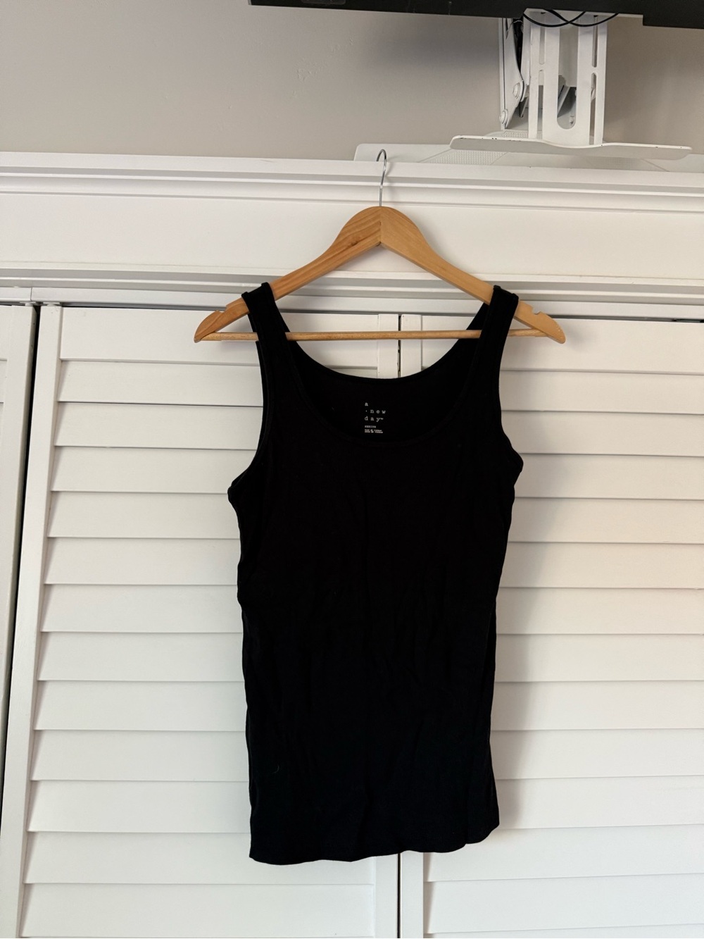 a new day Black Scoop Neck Tank Top - Picture 1 of 2